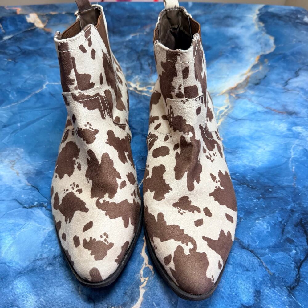 Arizona Jeans booties size 9.5